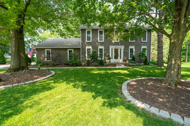 front view picture of 48065 Basswood Ct, Plymouth, MI. 48170