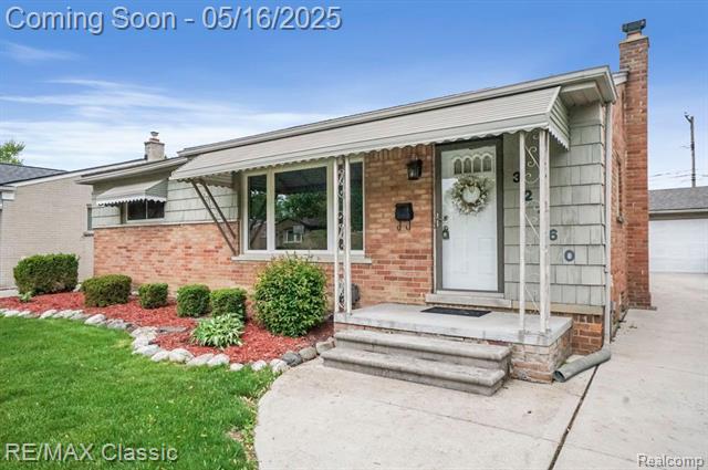 front view picture of 32760 Merritt, Westland, MI. 48185