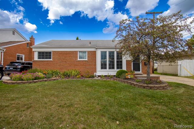 front view picture of 32532 Sandra, Westland, MI. 48185