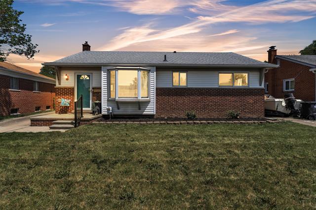front view picture of 32826 Benson, Westland, MI. 48185