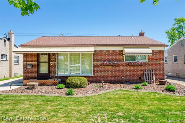 front view picture of 8744 Shari, Westland, MI. 48185