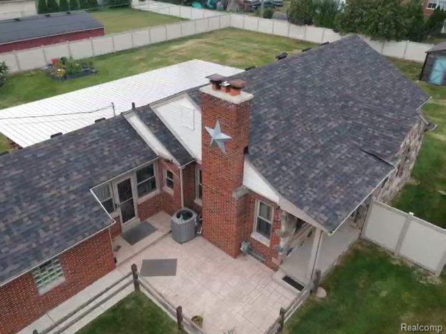 front view picture of 8949 Roslyn, Livonia, MI. 48150