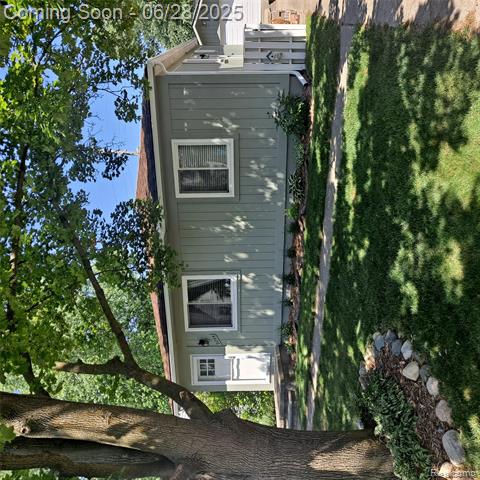 front view picture of 9244 Oakview, Plymouth, MI. 48170