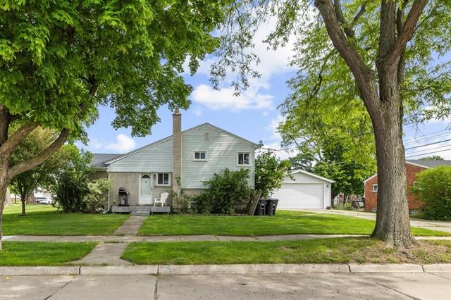 front view picture of 8912 Hubbard, Livonia, MI. 48150