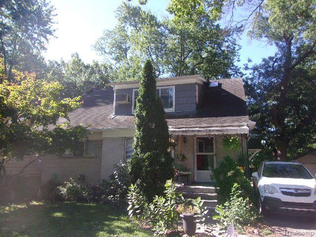 front view picture of 445 E Breckenridge St, Ferndale, MI. 48220