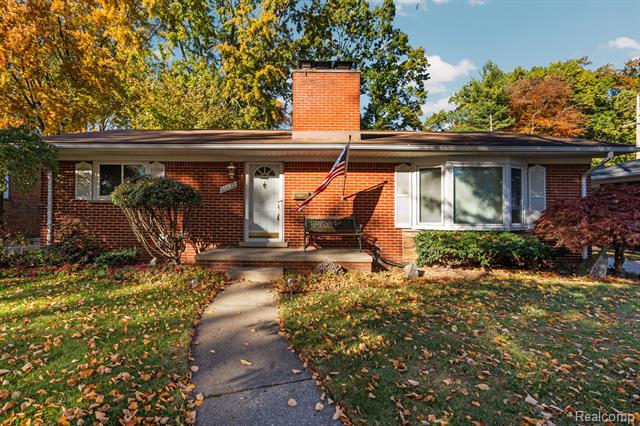 front view picture of 33632 Cindy, Livonia, MI. 48150