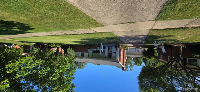 front view picture of 34950 West Chicago, Livonia, MI. 48150