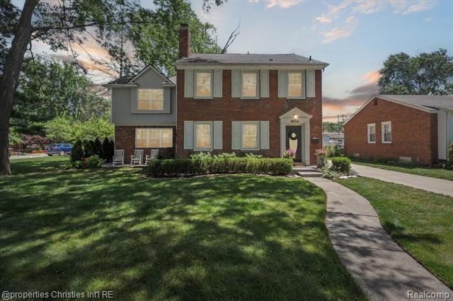 front view picture of 9824 Arden, Livonia, MI. 48150