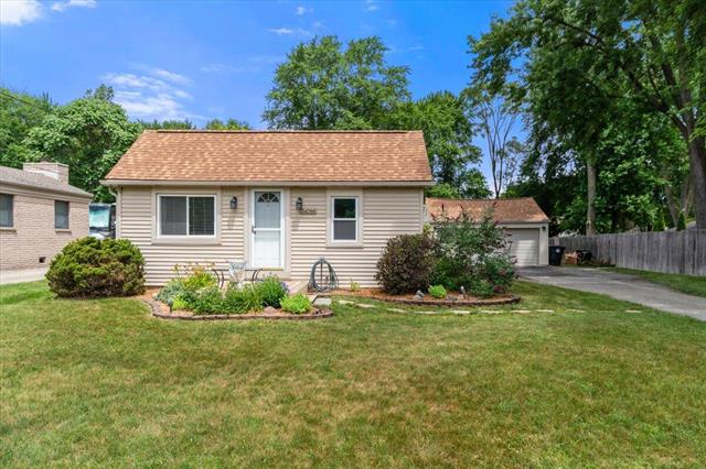 front view picture of 34066 Orangelawn, Livonia, MI. 48150