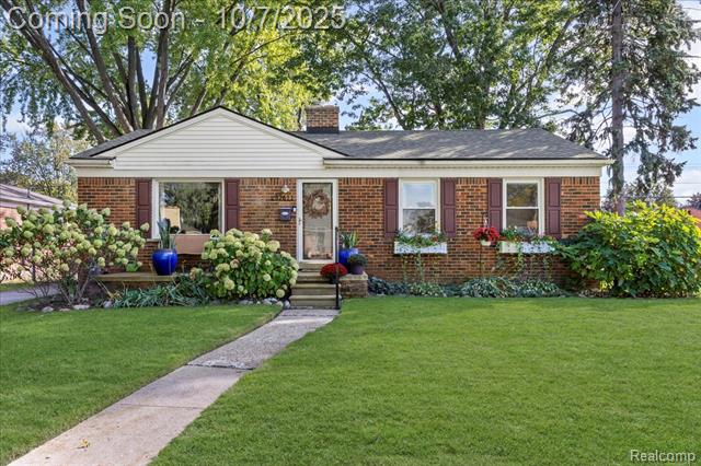 front view picture of 32611 Vermont, Livonia, MI. 48150