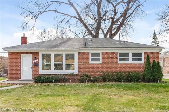front view picture of 35447 West Chicago, Livonia, MI. 48150