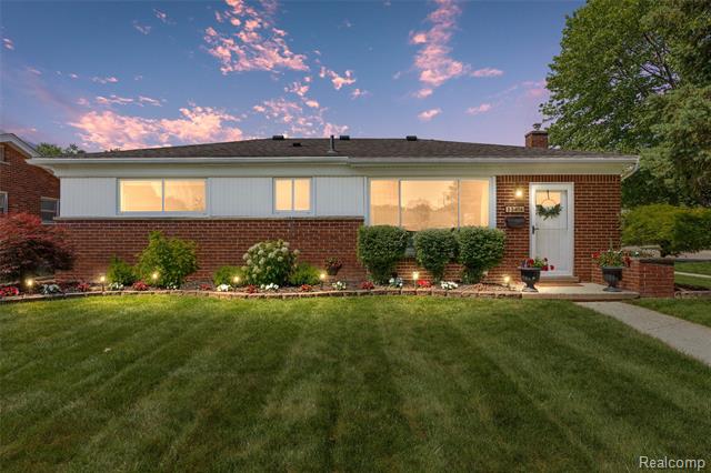 front view picture of 35416 West Chicago, Livonia, MI. 48150
