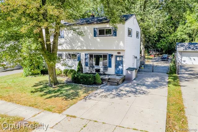 front view picture of 34200 Richland, Livonia, MI. 48150