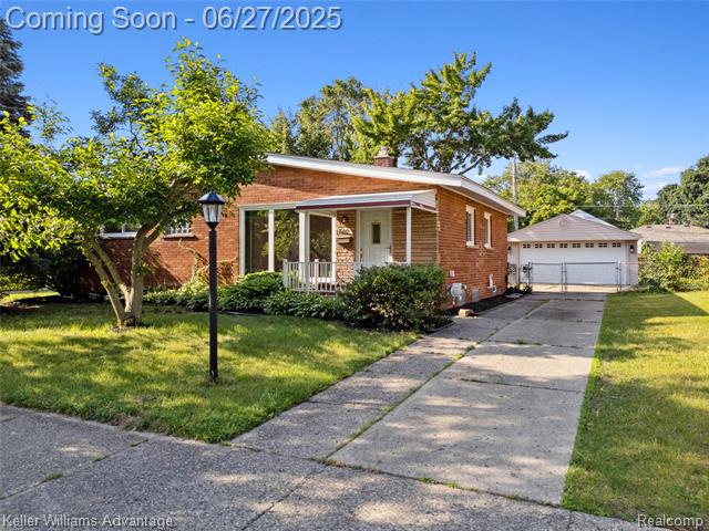 front view picture of 36669 Pinetree, Livonia, MI. 48150