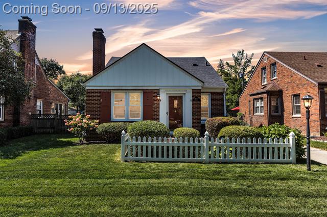front view picture of 9611 Melrose, Livonia, MI. 48150