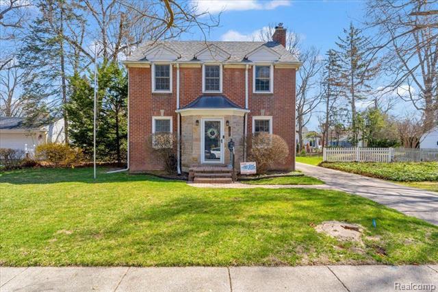front view picture of 9806 Berwick, Livonia, MI. 48150