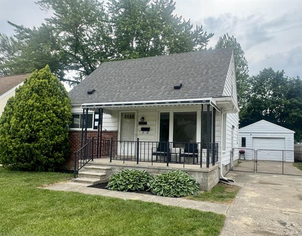 front view picture of 6927 Deering, Garden City, MI. 48135