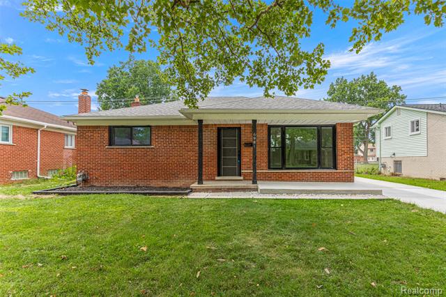front view picture of 6981 Amboy, Dearborn Heights, MI. 48127