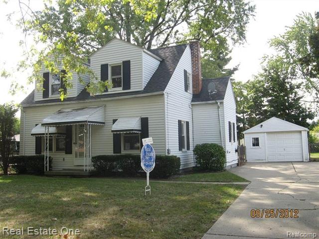 front view picture of 29205 Bridge, Garden City, MI. 48135