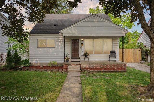 front view picture of 6835 Gilman, Garden City, MI. 48135