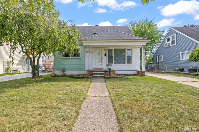 front view picture of 28627 Bridge, Garden City, MI. 48135