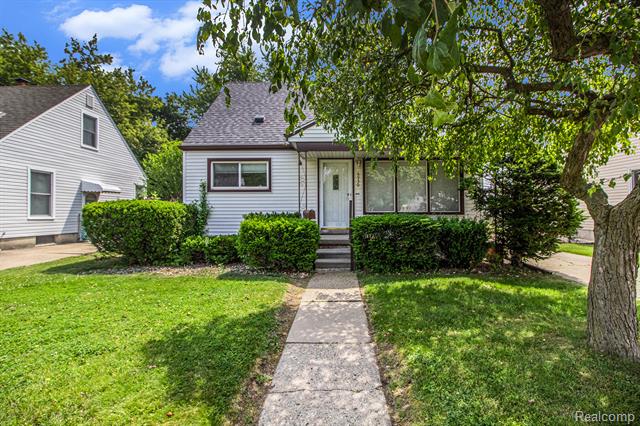front view picture of 6950 Harrison, Garden City, MI. 48135