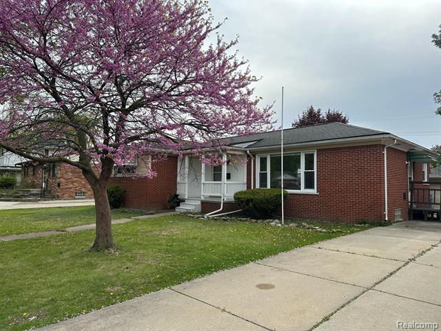 front view picture of 7107 N Beech Daly, Dearborn Heights, MI. 48127