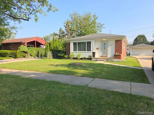 front view picture of 26467 Warren, Dearborn Heights, MI. 48127