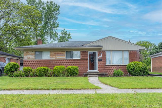 front view picture of 7265 Hillside, Dearborn Heights, MI. 48127