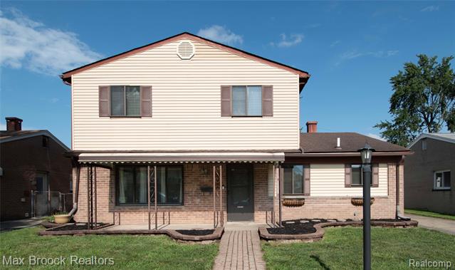 front view picture of 8212 Carrousel, Westland, MI. 48185