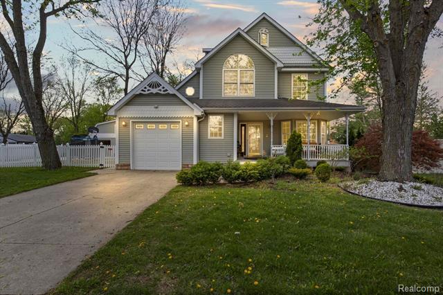 front view picture of 7891 Robindale, Dearborn Heights, MI. 48127