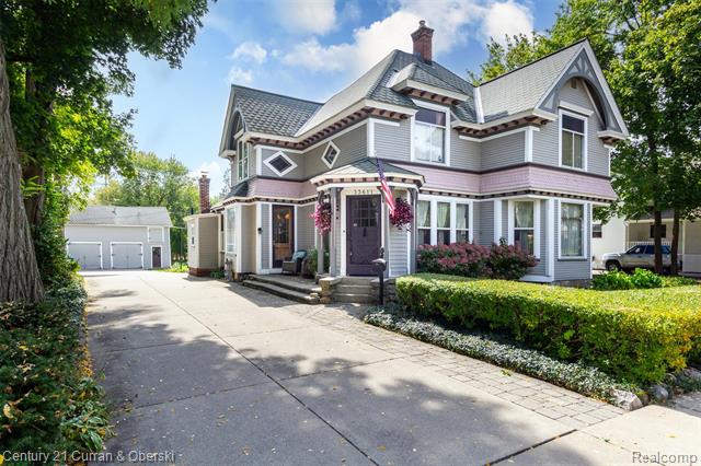 front view picture of 33611 Oakland Ave, Farmington, MI. 48335