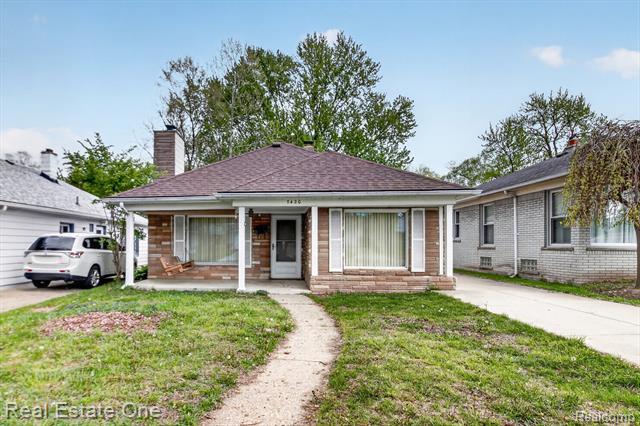 front view picture of 7420 Drexel, Dearborn Heights, MI. 48127