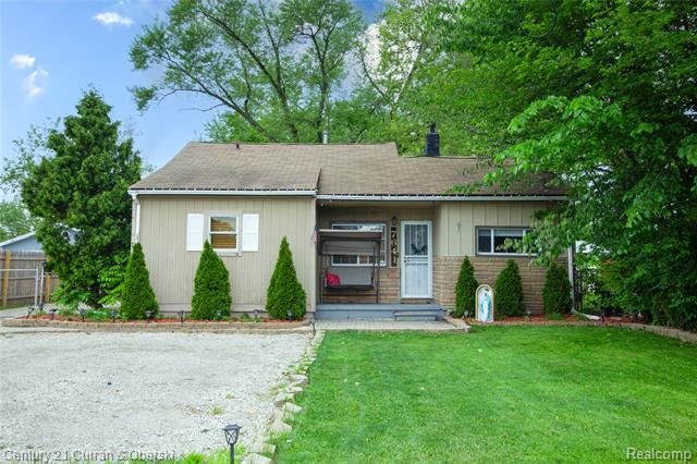 front view picture of 7641 N Inkster, Westland, MI. 48185