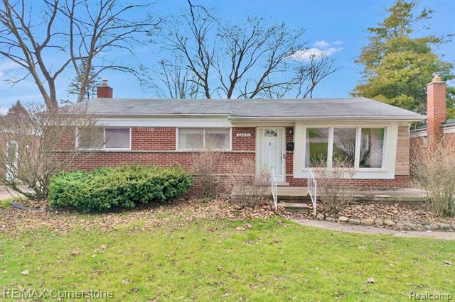 front view picture of 29031 Brody, Westland, MI. 48185