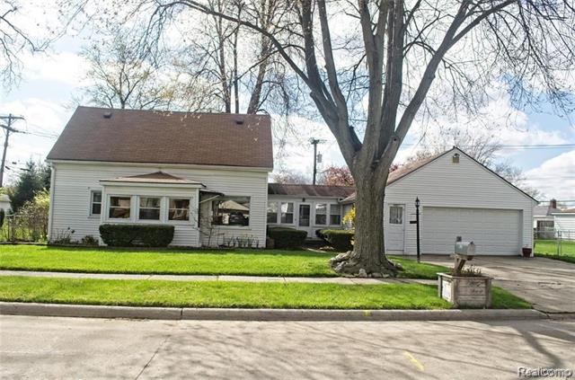 front view picture of 8037 Beatrice, Westland, MI. 48185