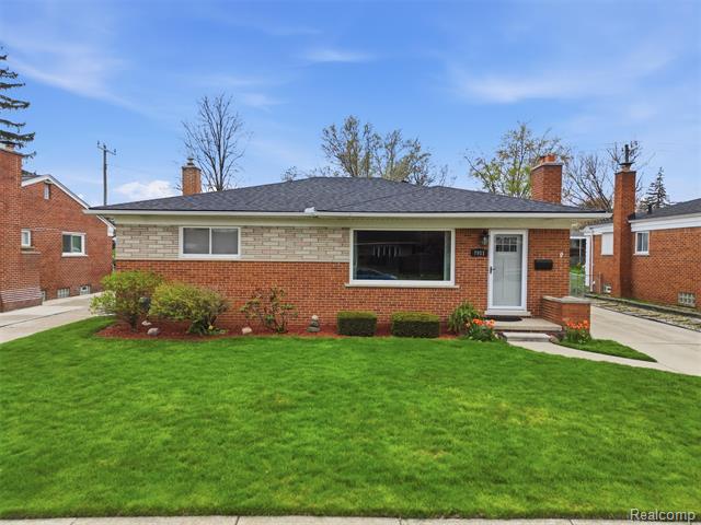 front view picture of 7911 Beatrice, Westland, MI. 48185