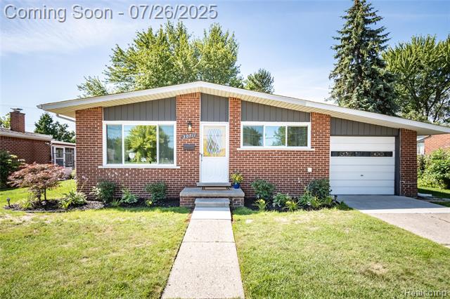 front view picture of 30711 Lonnie, Westland, MI. 48185