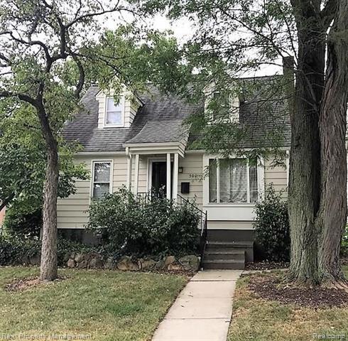front view picture of 500 E Cambourne St, Ferndale, MI. 48220