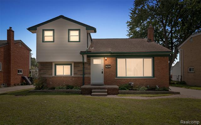 front view picture of 31239 Cooley, Westland, MI. 48185