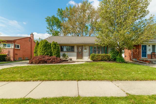 front view picture of 31064 Stephen, Westland, MI. 48185