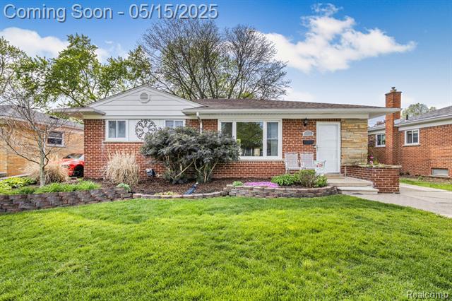 front view picture of 8641 Randy, Westland, MI. 48185
