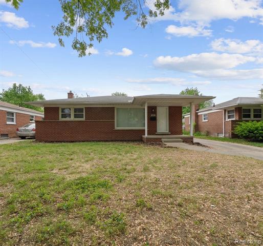 front view picture of 8356 Glengary, Dearborn Heights, MI. 48127