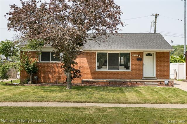 front view picture of 27630 Mackenzie, Westland, MI. 48185