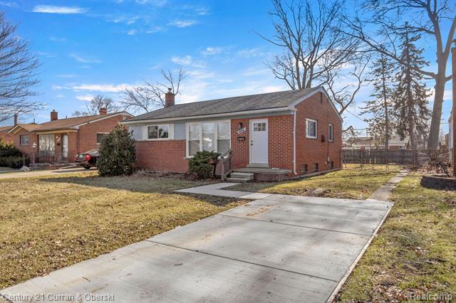 front view picture of 27007 Joy, Dearborn Heights, MI. 48127