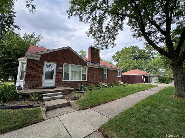 front view picture of 8602 Dale, Dearborn Heights, MI. 48127