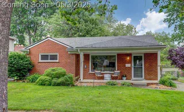 front view picture of 9032 Sunbury, Livonia, MI. 48150