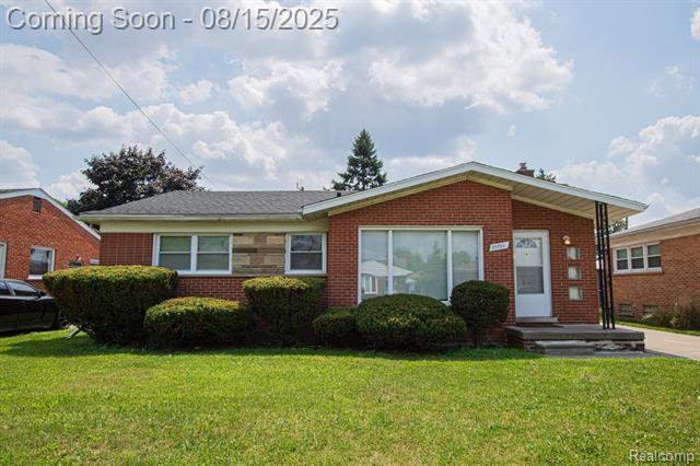 front view picture of 25761 Jennifer, Redford, MI. 48239