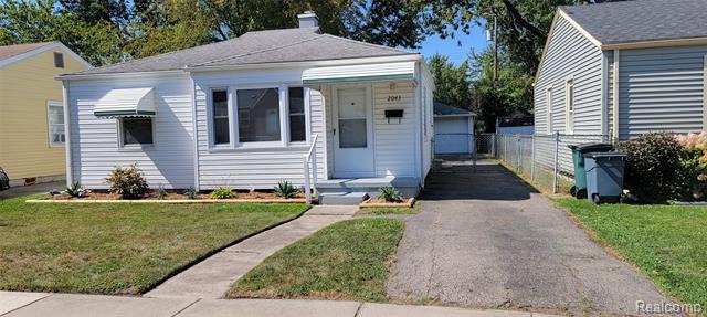 front view picture of 2043 Pilgrim St, Ferndale, MI. 48220