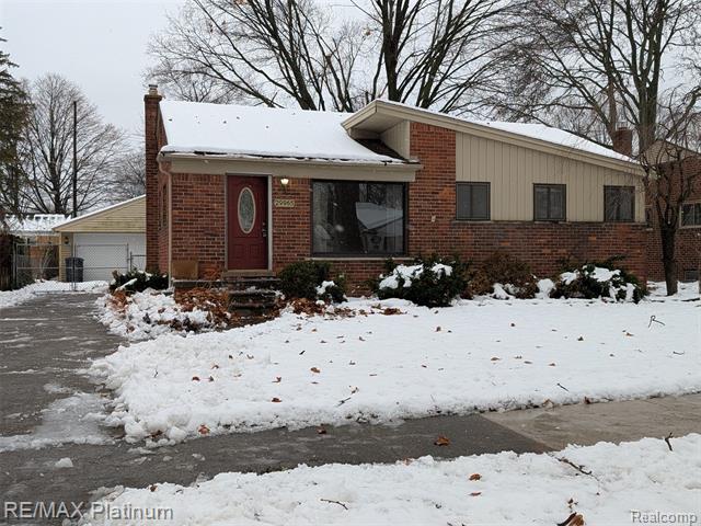 front view picture of 29965 Westfield, Livonia, MI. 48150